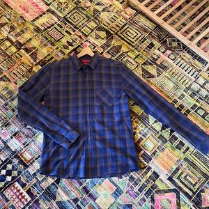 Hugo boss men shirt.